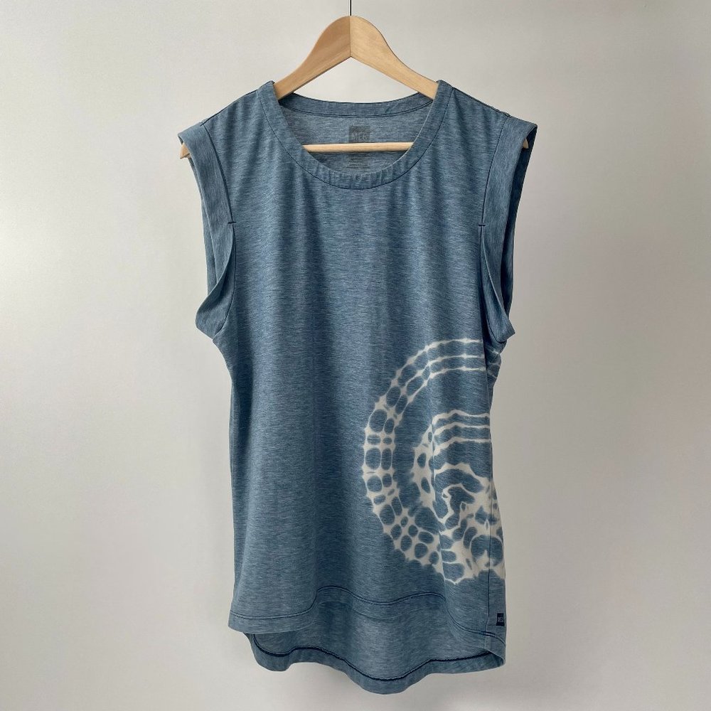 MEC Organic Cotton Blend Sleeveless Shirt Tank Top, Blue White Shell Detail, M